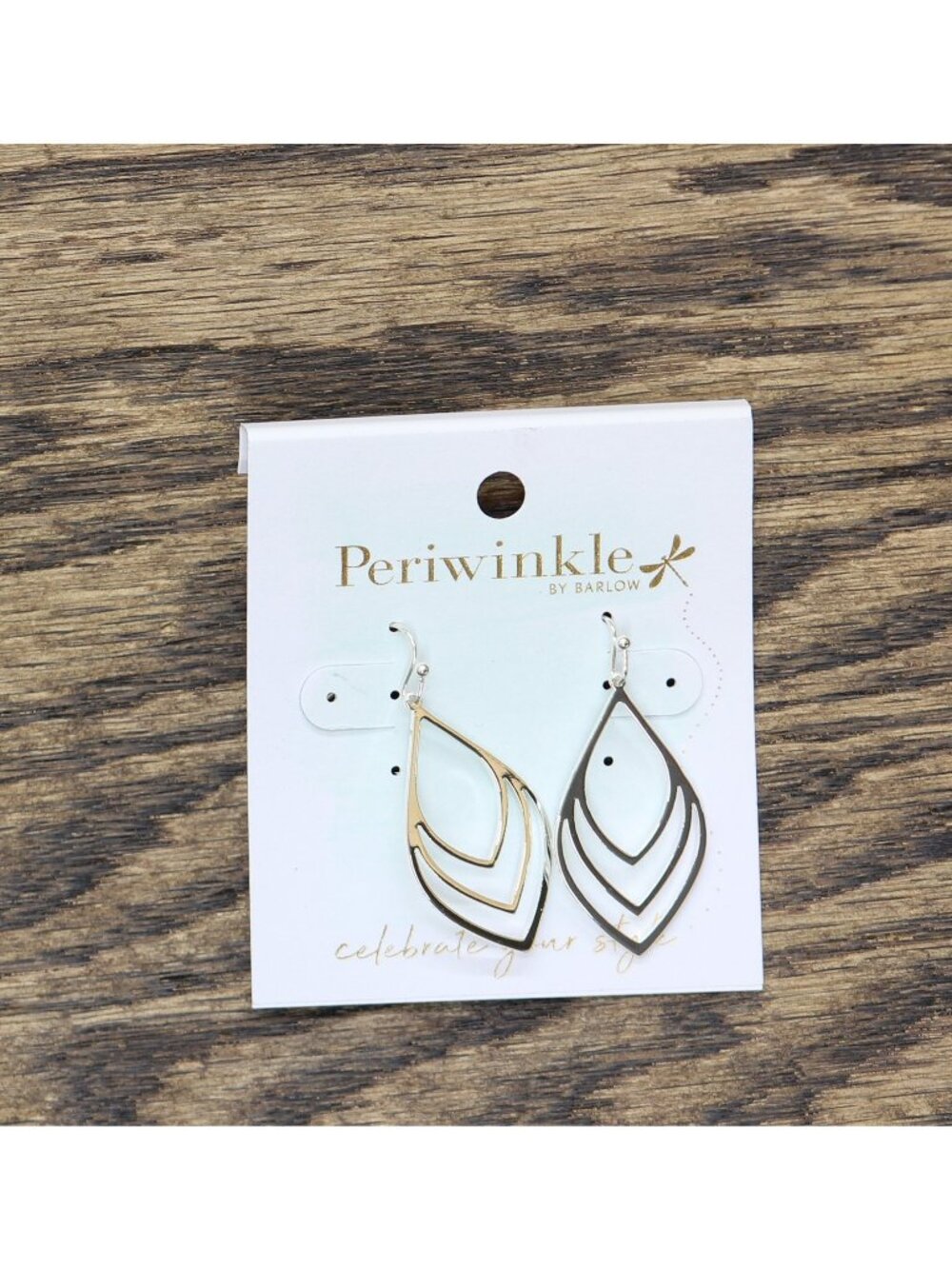 NWT Periwinkle By Barlow Dangly Fishback Tear Drop Earrings Silver Gray 1.75"
